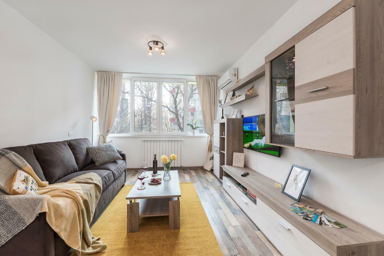 Ada Bucharest Apartment Buitenkant foto